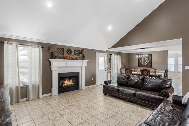 111 Arizona Street, Van, TX 75790