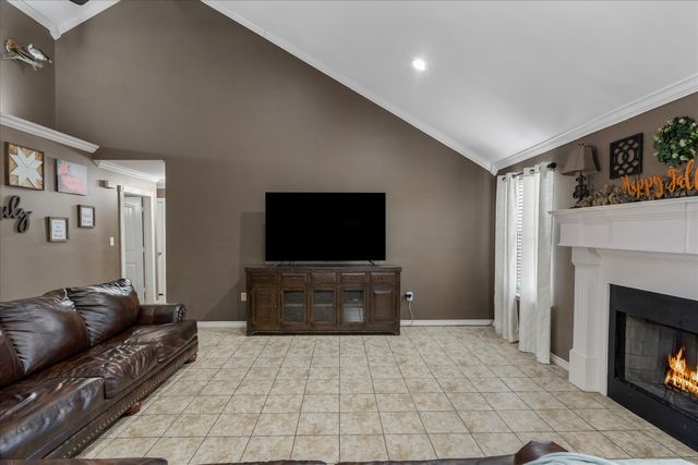 111 Arizona Street, Van, TX 75790