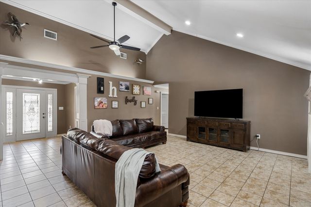 111 Arizona Street, Van, TX 75790