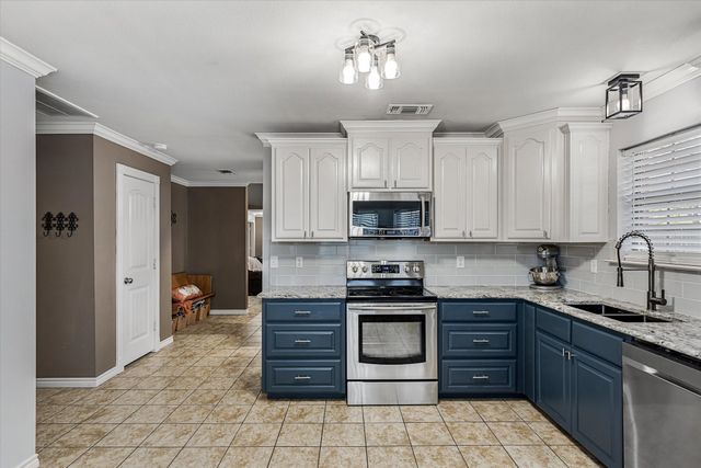 111 Arizona Street, Van, TX 75790
