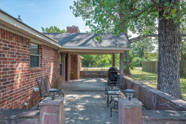 111 Arizona Street, Van, TX 75790