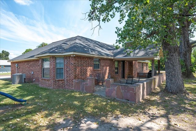 111 Arizona Street, Van, TX 75790