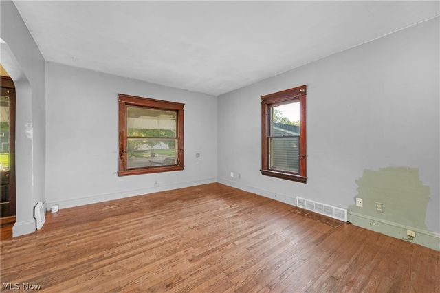 285 Waverly Street, Berea, OH 44017