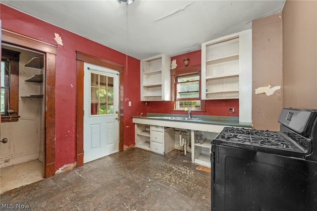 285 Waverly Street, Berea, OH 44017