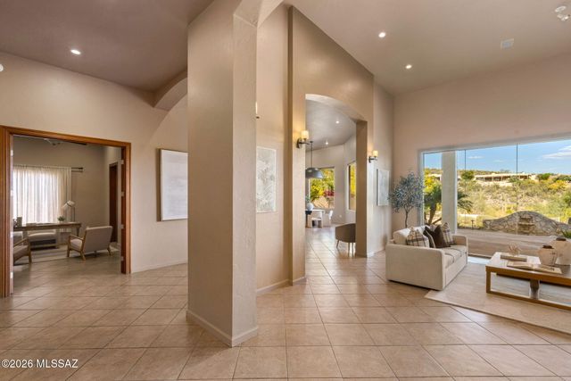 6460 N Regal Manor Drive, Tucson, AZ 85750
