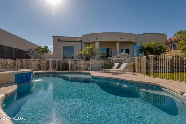 6460 N Regal Manor Drive, Tucson, AZ 85750