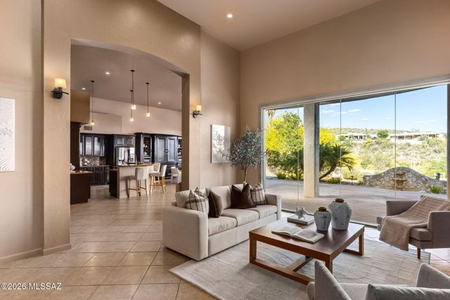 6460 N Regal Manor Drive, Tucson, AZ 85750