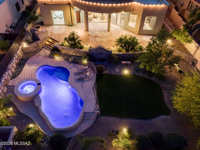 6460 N Regal Manor Drive, Tucson, AZ 85750