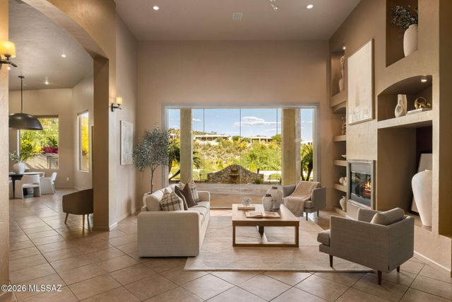 6460 N Regal Manor Drive, Tucson, AZ 85750