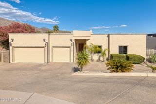 6460 N Regal Manor Drive, Tucson, AZ 85750