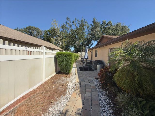 1406 SANDALWOOD DRIVE, Plant City, FL 33563