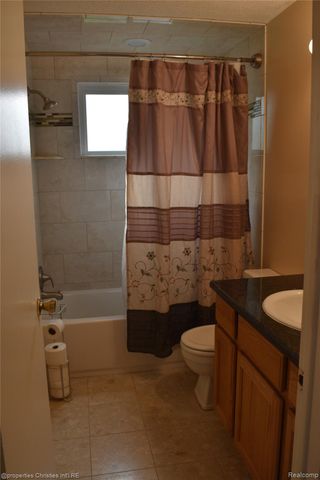 3461 Thomas Avenue, Berkley, MI 48072