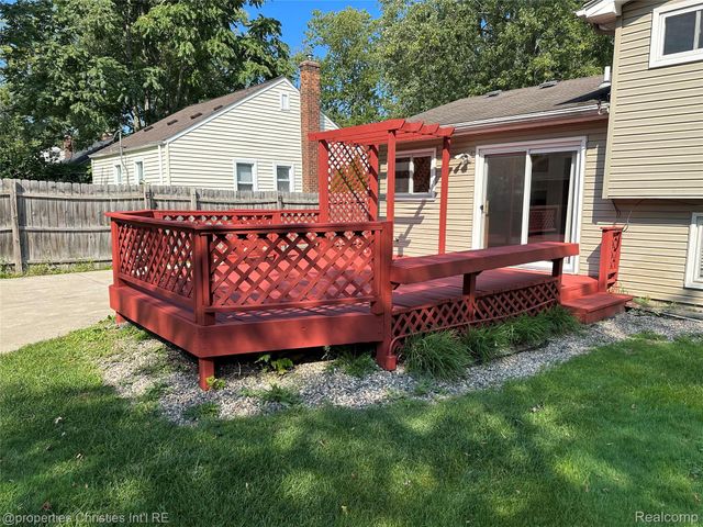 3461 Thomas Avenue, Berkley, MI 48072