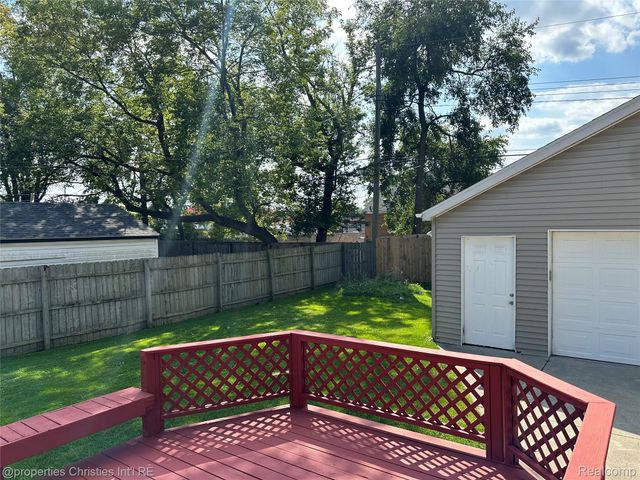 3461 Thomas Avenue, Berkley, MI 48072