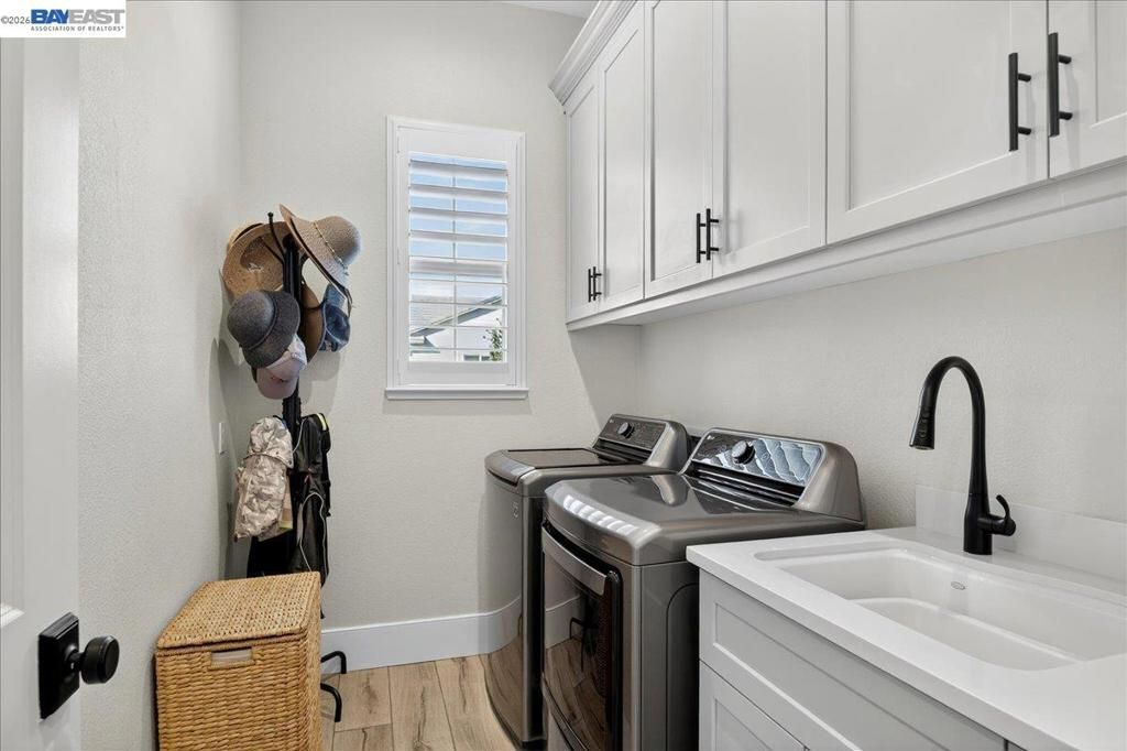 Image 27 of property listing at 1560 empire, Lodi, CA 95242