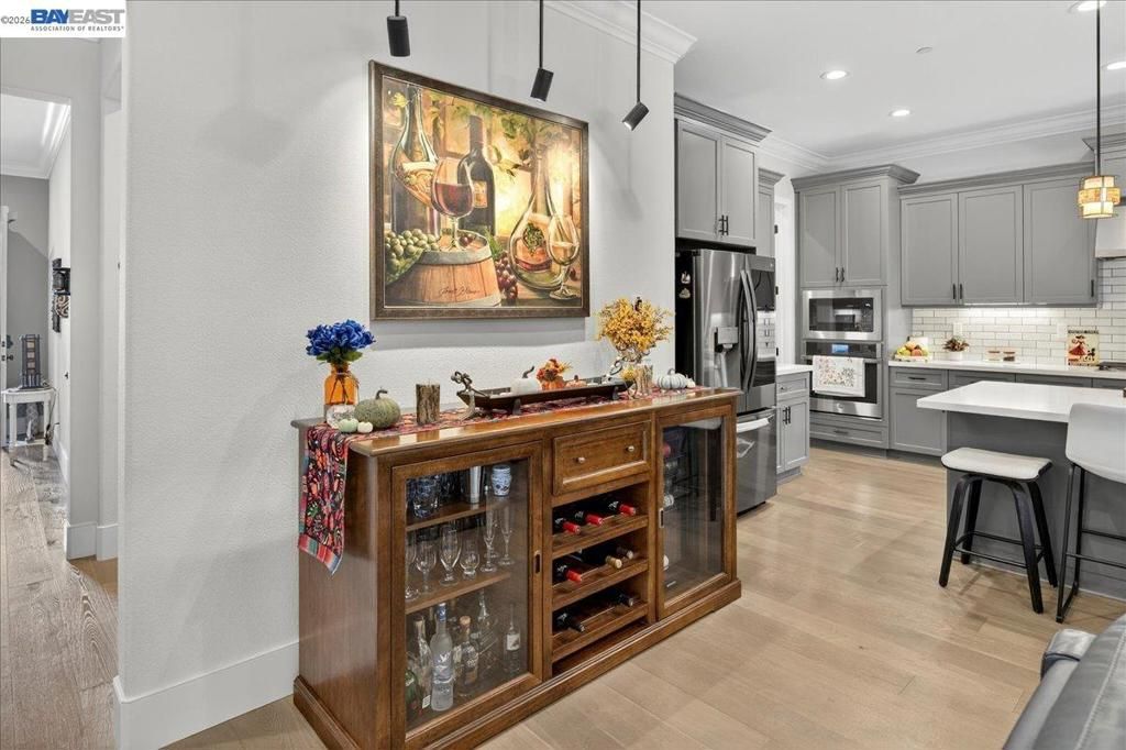 Image 7 of property listing at 1560 empire, Lodi, CA 95242