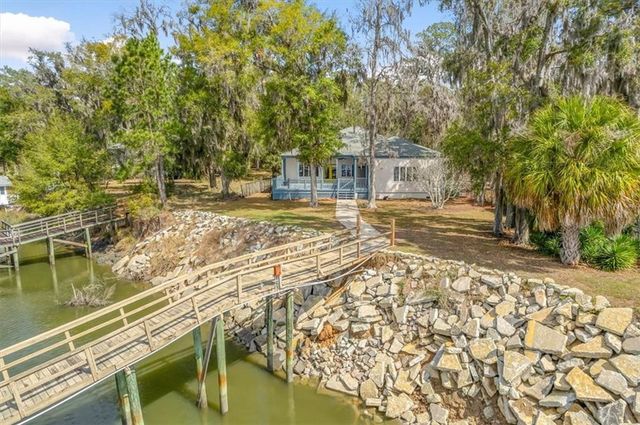 2713 Julienton Drive NE, Townsend, GA 31331
