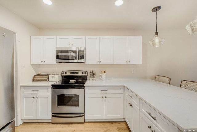 9959 SUNSET PL, San Antonio, TX 78245