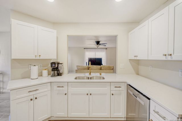 9959 SUNSET PL, San Antonio, TX 78245