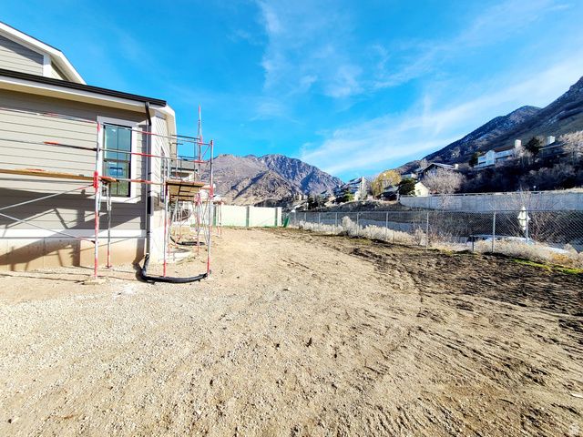 7627 S PRIMAVERII CT, Cottonwood Heights, UT 84121