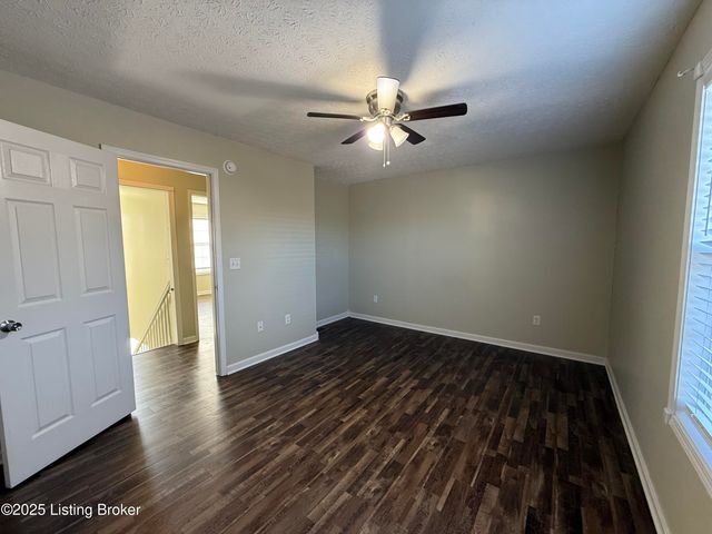 111 Calumet Ct, Elizabethtown, KY 42701