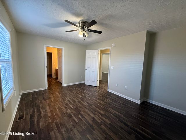 111 Calumet Ct, Elizabethtown, KY 42701