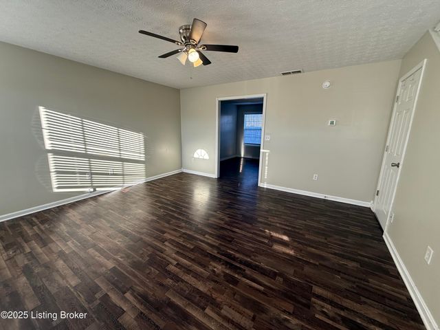 111 Calumet Ct, Elizabethtown, KY 42701