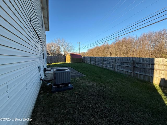 111 Calumet Ct, Elizabethtown, KY 42701