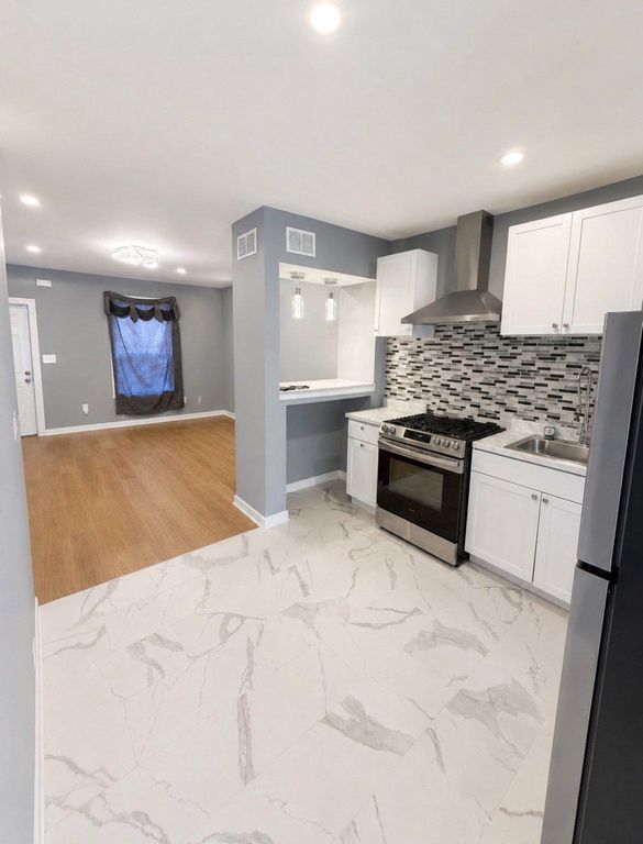 2449 N CORLIES ST, Philadelphia, PA 19132