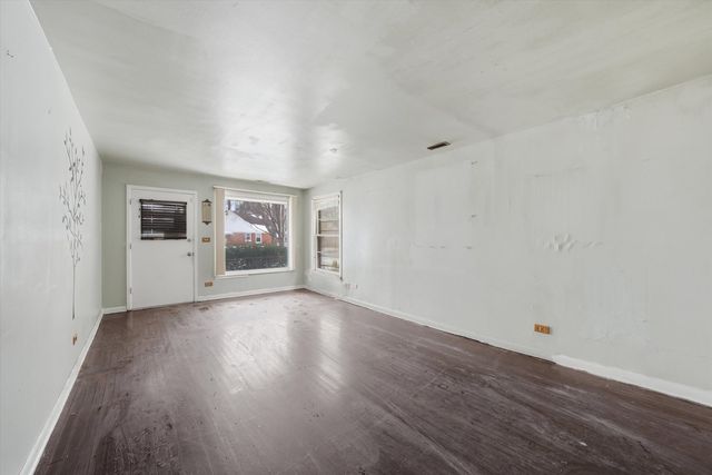 129 49th Avenue, Bellwood, IL 60104