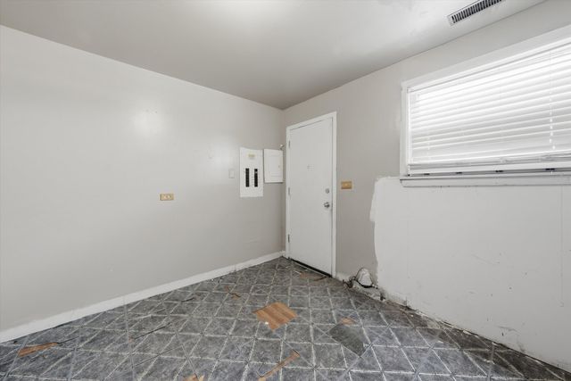 129 49th Avenue, Bellwood, IL 60104