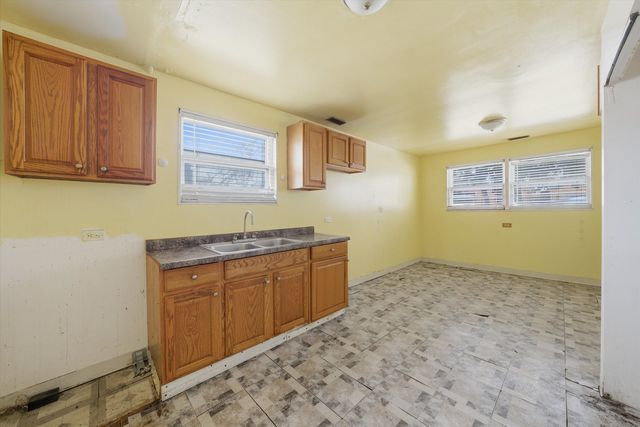 129 49th Avenue, Bellwood, IL 60104