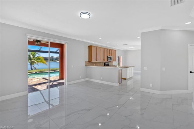 2822 Inlet Cove LN W, Naples, FL 34120