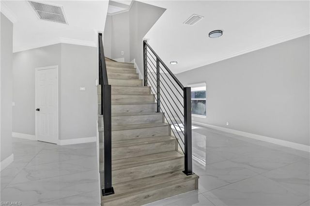 2822 Inlet Cove LN W, Naples, FL 34120