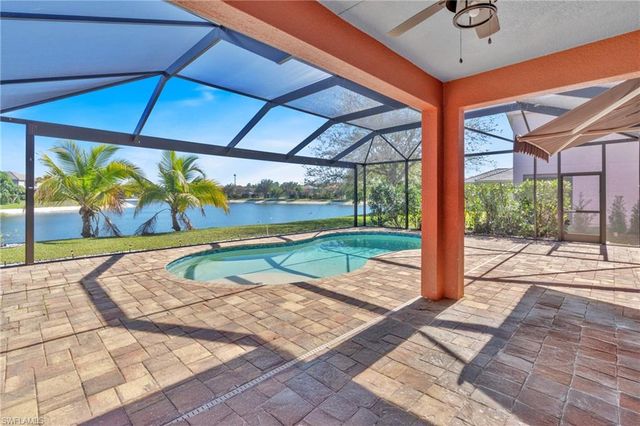 2822 Inlet Cove LN W, Naples, FL 34120