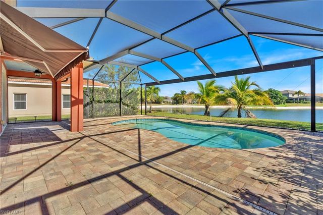 2822 Inlet Cove LN W, Naples, FL 34120