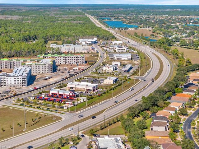 2822 Inlet Cove LN W, Naples, FL 34120