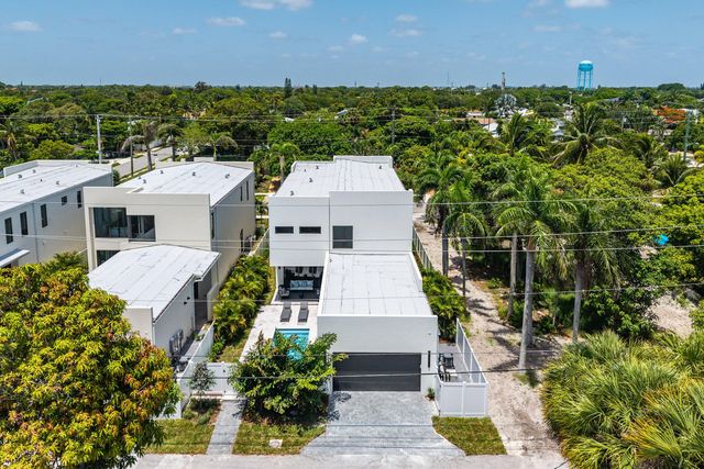 715 SE 4th Avenue, Delray Beach, FL 33483