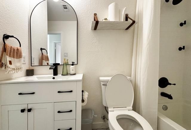 5624 Victory Gallop DR, Del Valle, TX 78617