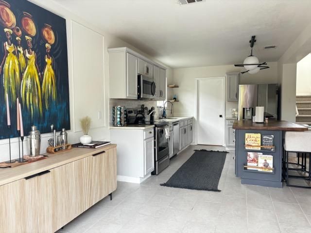 5624 Victory Gallop DR, Del Valle, TX 78617