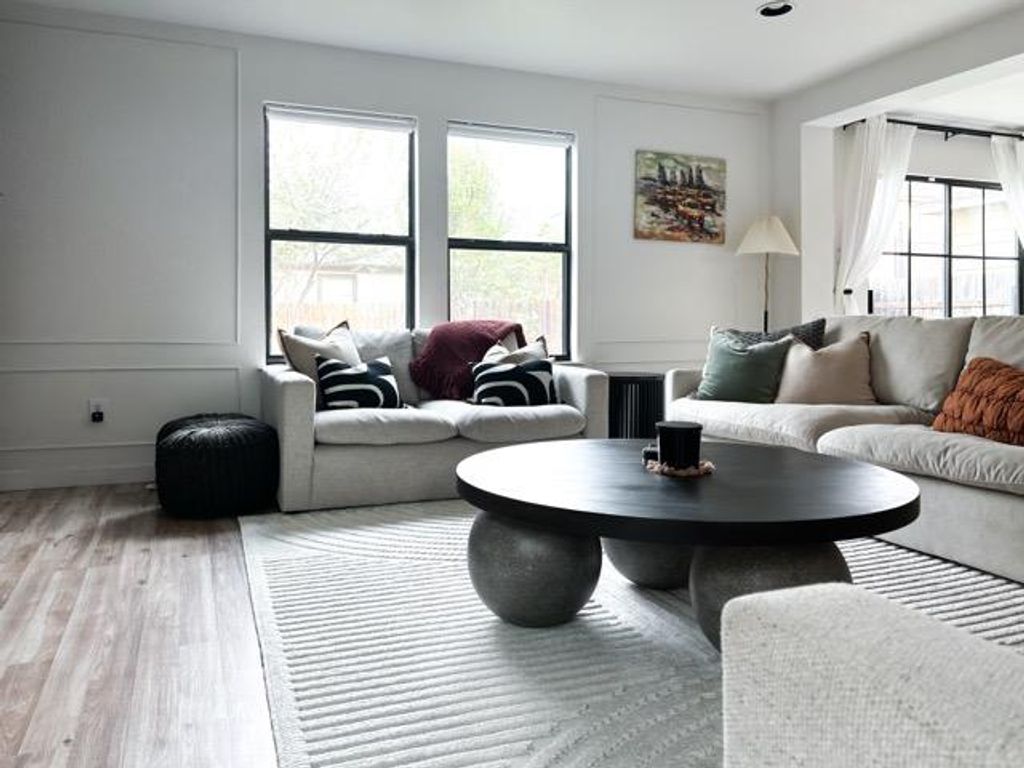 5624 Victory Gallop DR, Del Valle, TX 78617