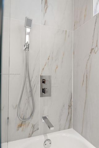 1880 NE 180th St, North Miami Beach, FL 33162