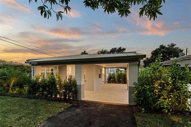 1880 NE 180th St, North Miami Beach, FL 33162