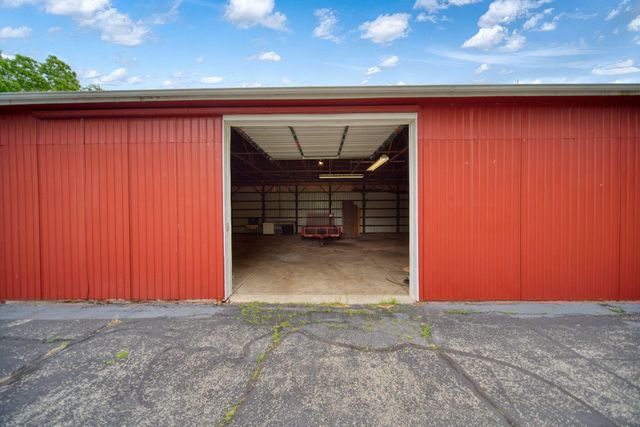 9801 Peterson Road, Brooklyn, MI 49230