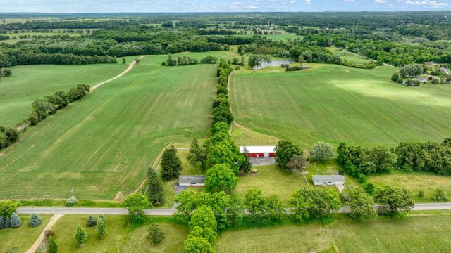 9801 Peterson Road, Brooklyn, MI 49230