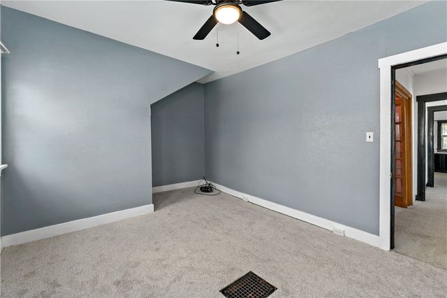 200 Wilbur St, Bon Air, PA 15210