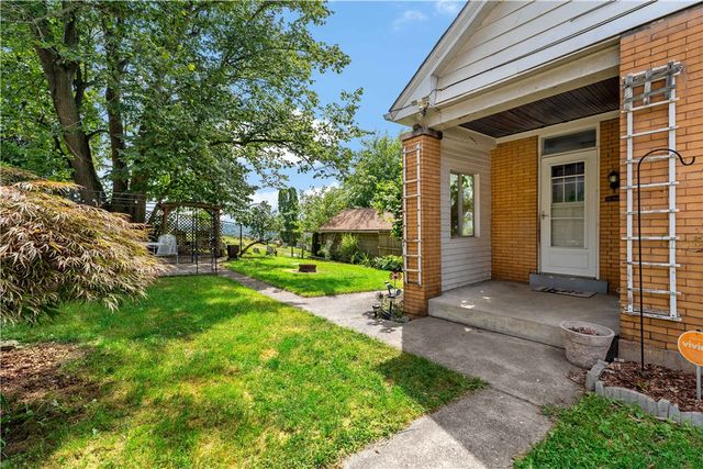 200 Wilbur St, Bon Air, PA 15210