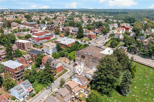 200 Wilbur St, Bon Air, PA 15210