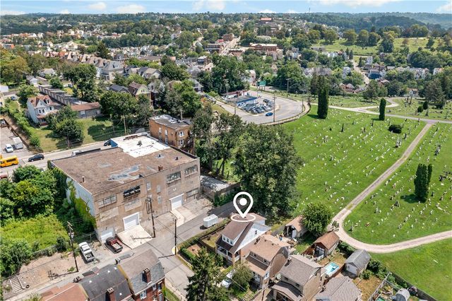 200 Wilbur St, Bon Air, PA 15210