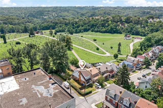 200 Wilbur St, Bon Air, PA 15210